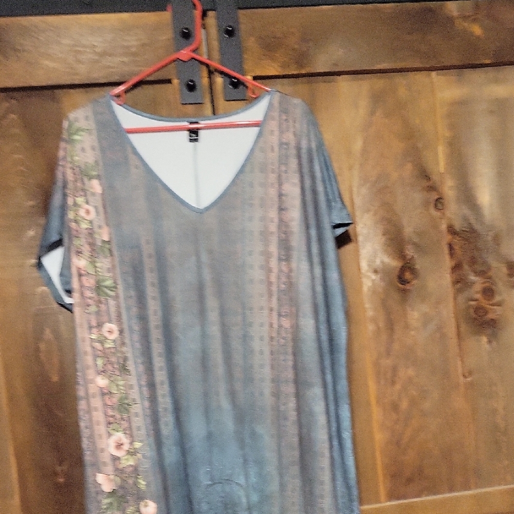 Chic Floral Patterned Maxi Dress